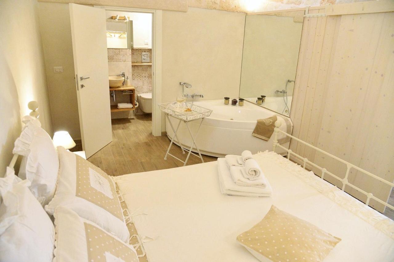 Suite Vitti 5 - Puglia Mia Apartments Monopoli Eksteriør billede